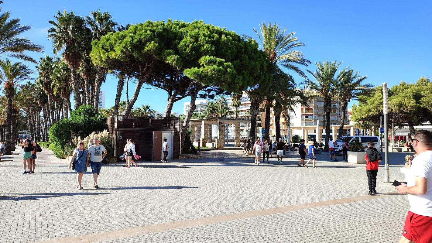 Salou - Plage du Levant et Passeo Jacques 1er - 020.jpg
